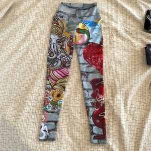 RARE noli yoga  Grafitti leggings - s